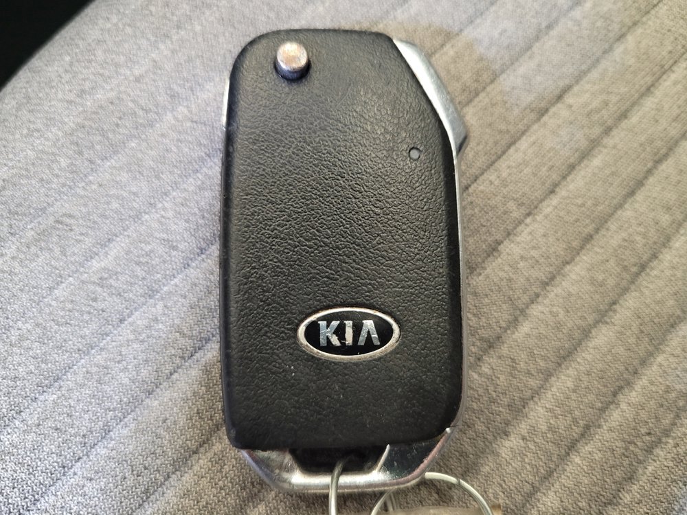 Used 2020 Kia Soul S FWD image 32