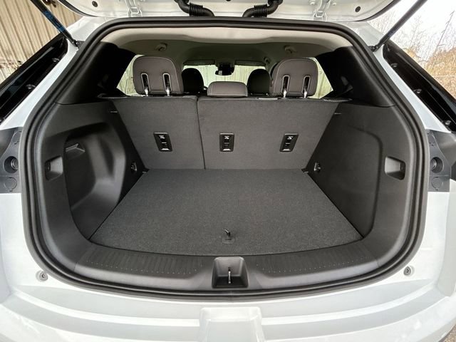 New 2027 Chevrolet Bolt LT w/ Comfort Package FWD image 23