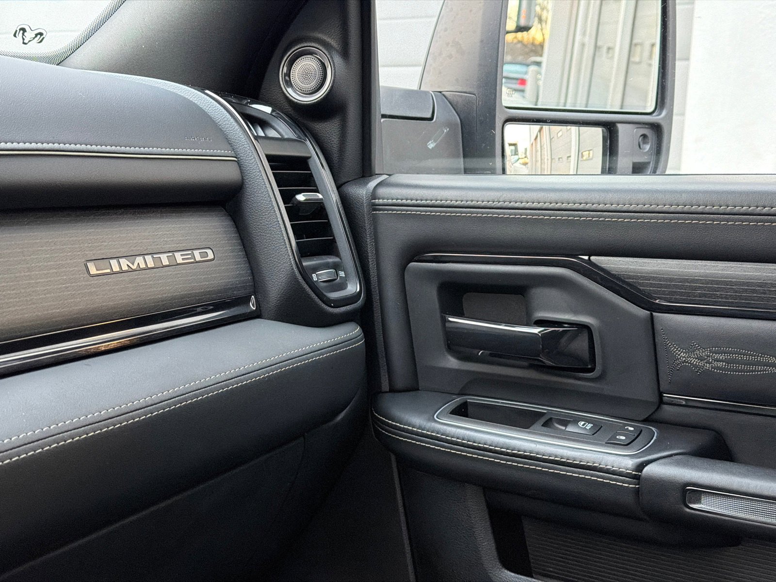 Used 2024 RAM 3500 Limited image 38