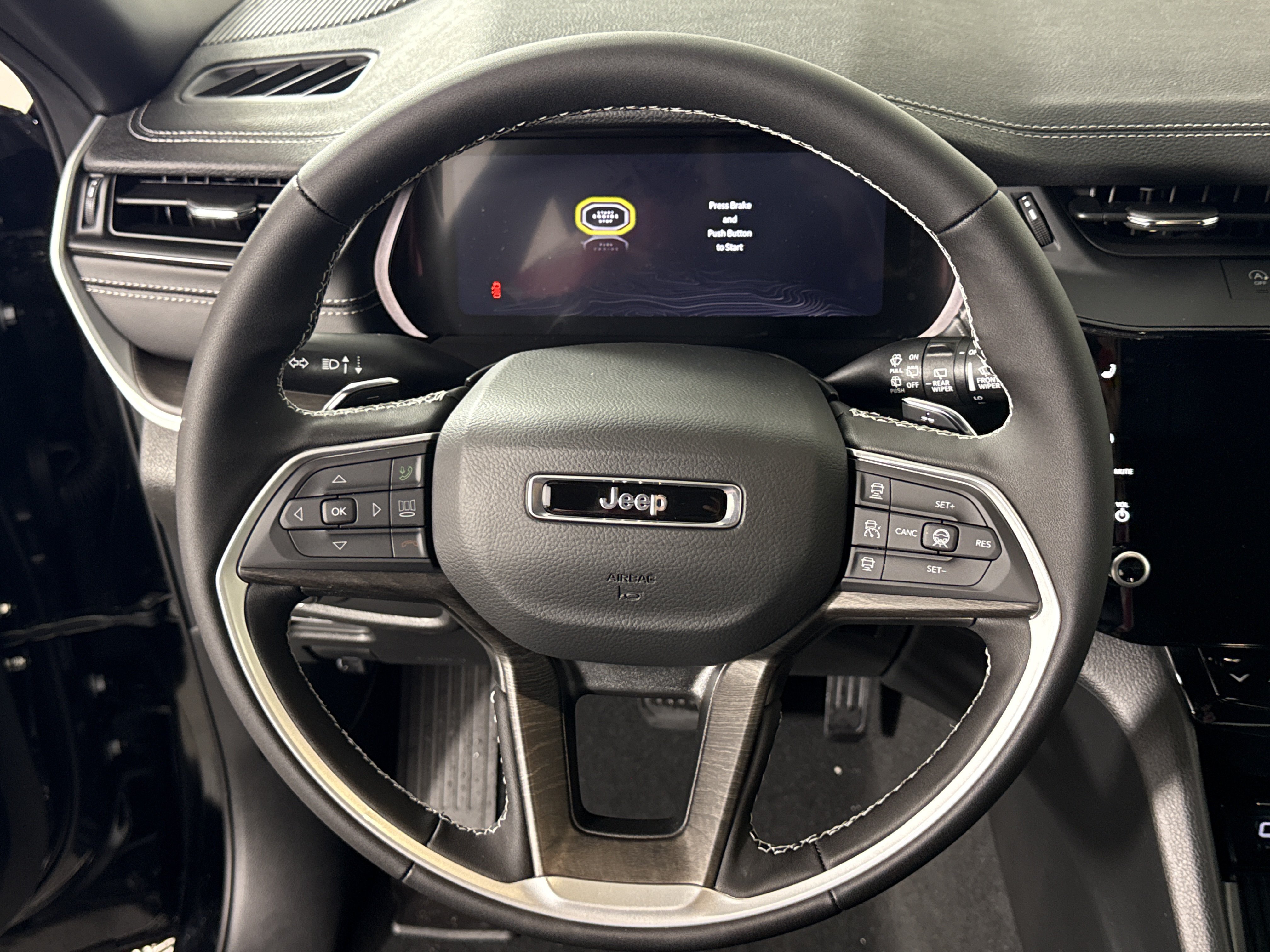 New 2026 Jeep Grand Cherokee Altitude AWD/4WD image 16
