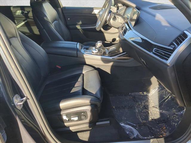 Used 2021 BMW X7 xDrive40i w/ Executive Package image 24