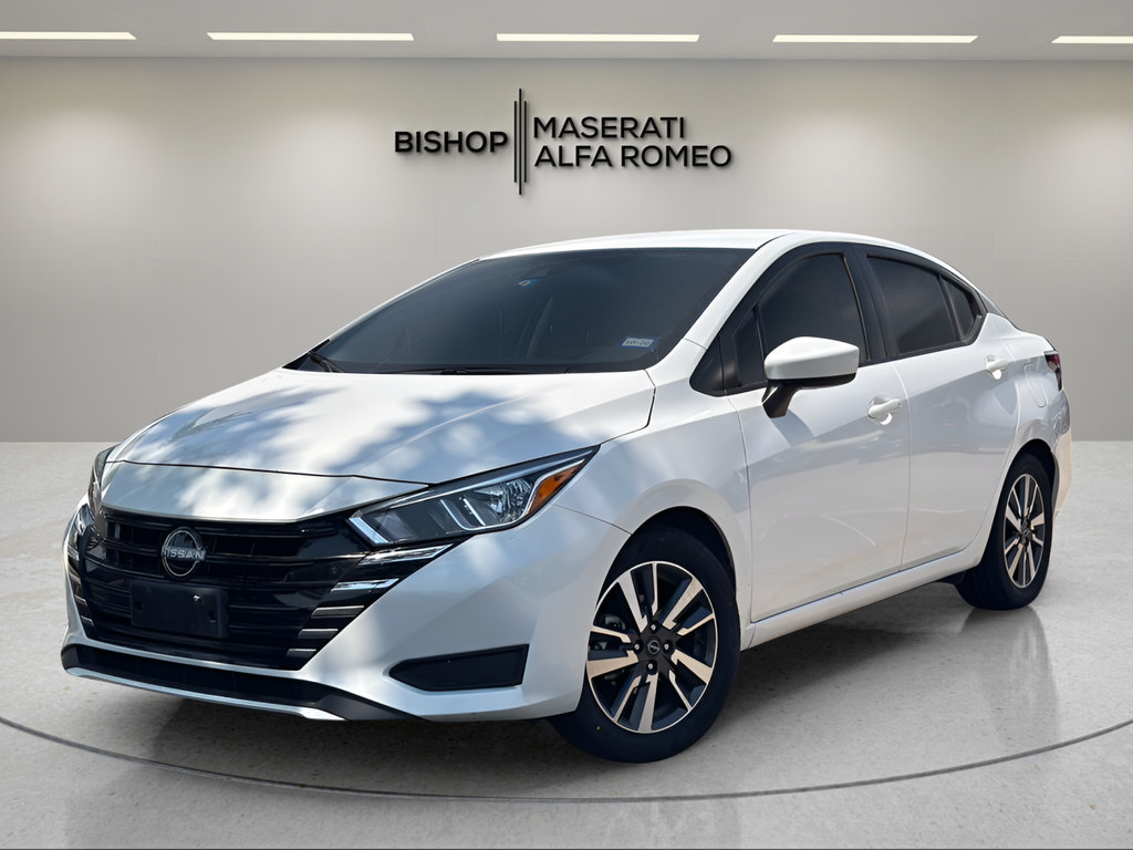 Used 2024 Nissan Versa SV FWD image 2