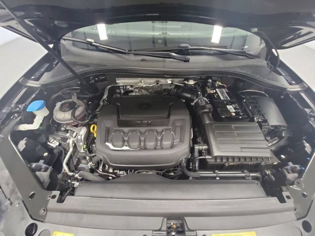 Used 2021 Volkswagen Tiguan S FWD image 13