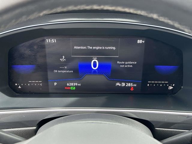 Used 2022 Volkswagen Tiguan SE R-Line image 11