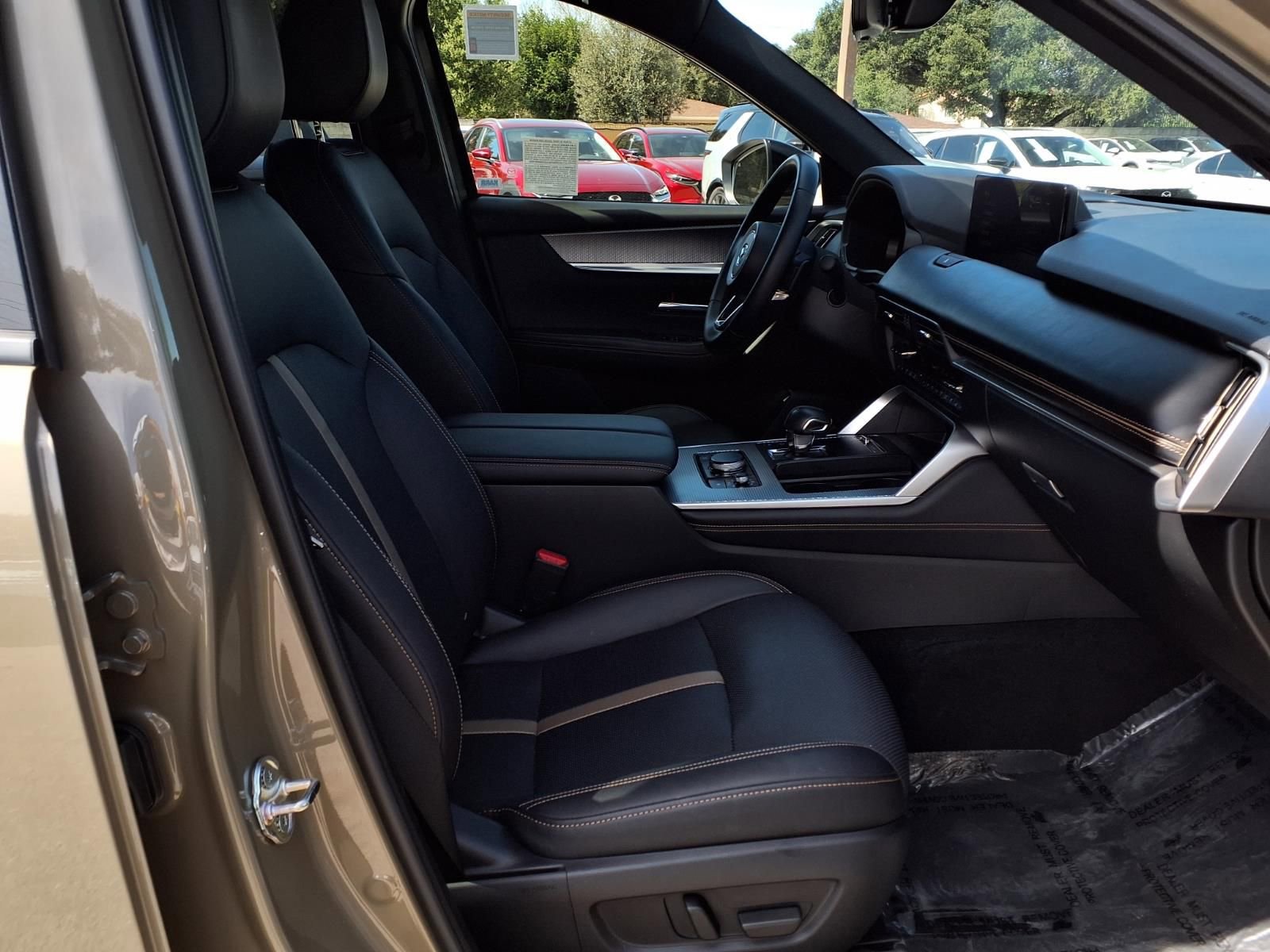 Certified 2025 MAZDA CX-70 3.3 Turbo w/ Premium Plus Pkg image 26