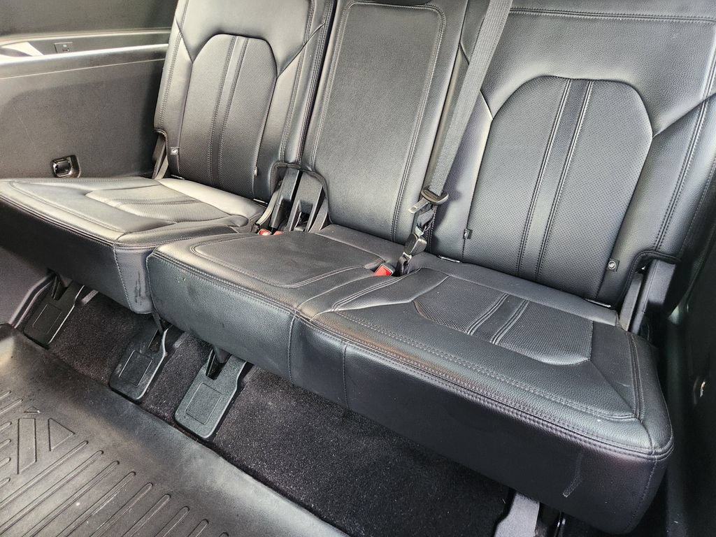 Used 2019 Ford Expedition Limited w/ Equipment Group 301A RWD image 29