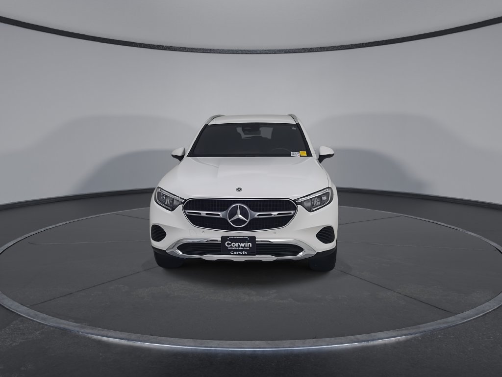 Used 2025 Mercedes-Benz GLC 300 4MATIC image 6