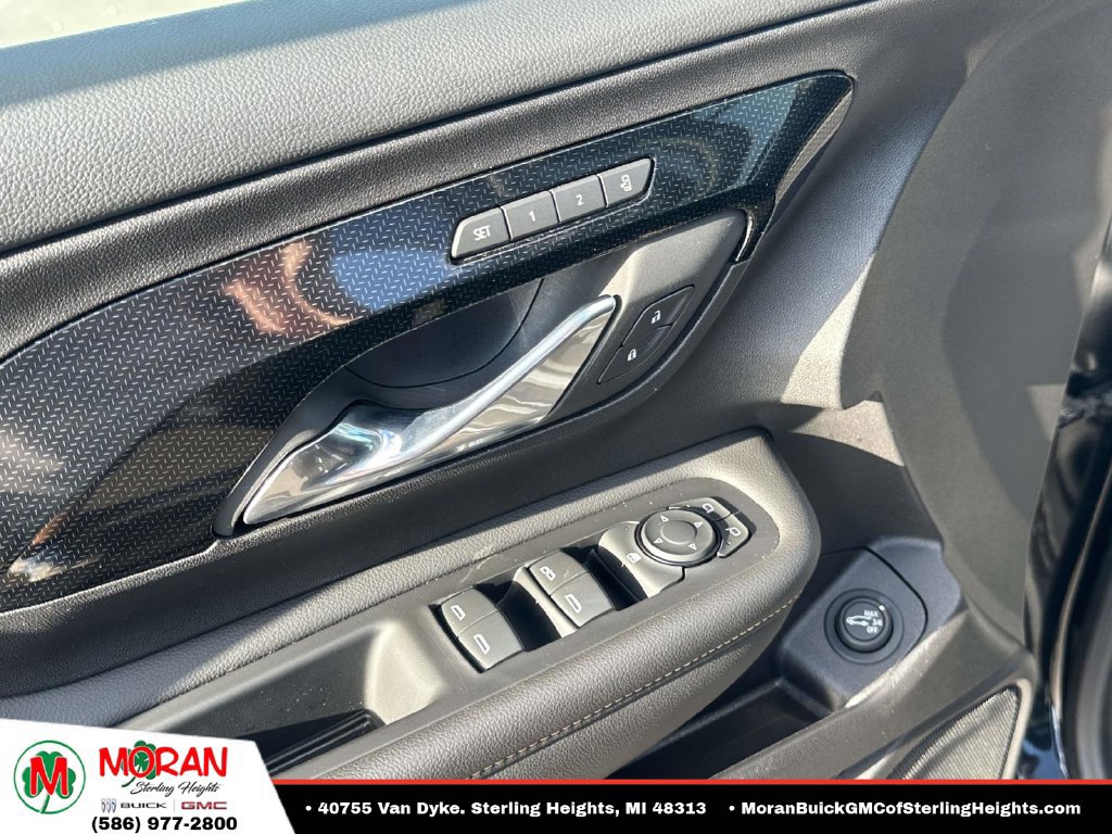 Certified 2024 GMC Terrain AT4 w/ Tech Package AWD/4WD image 17