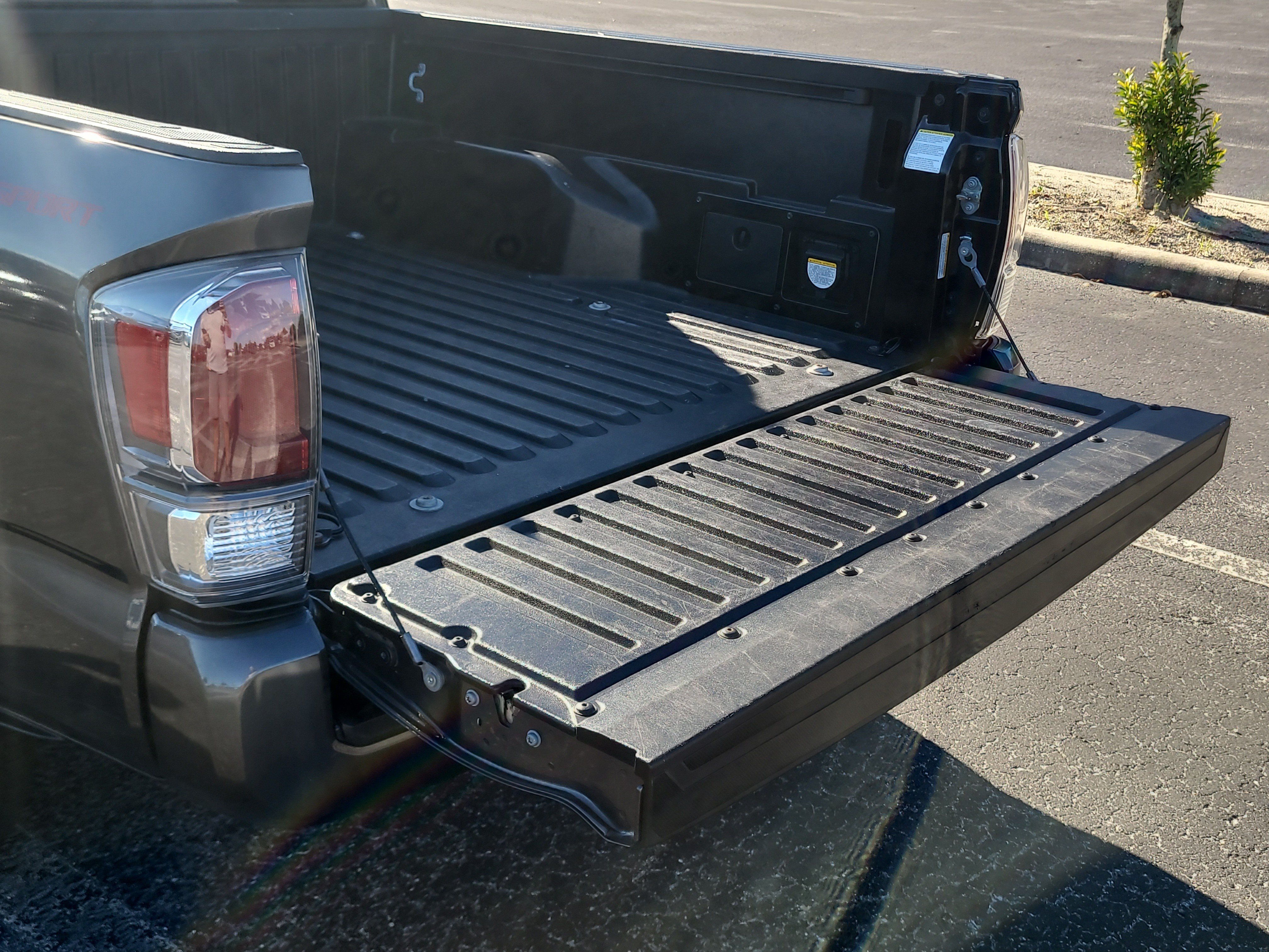 Used 2021 Toyota Tacoma TRD Sport RWD image 12