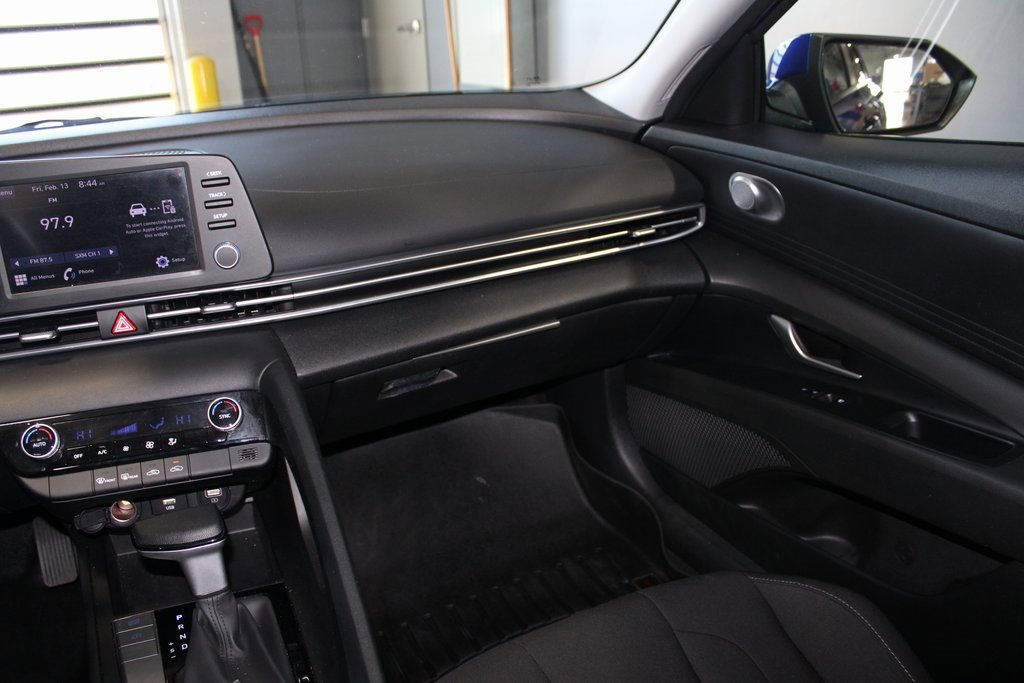 Used 2023 Hyundai Elantra SEL image 24