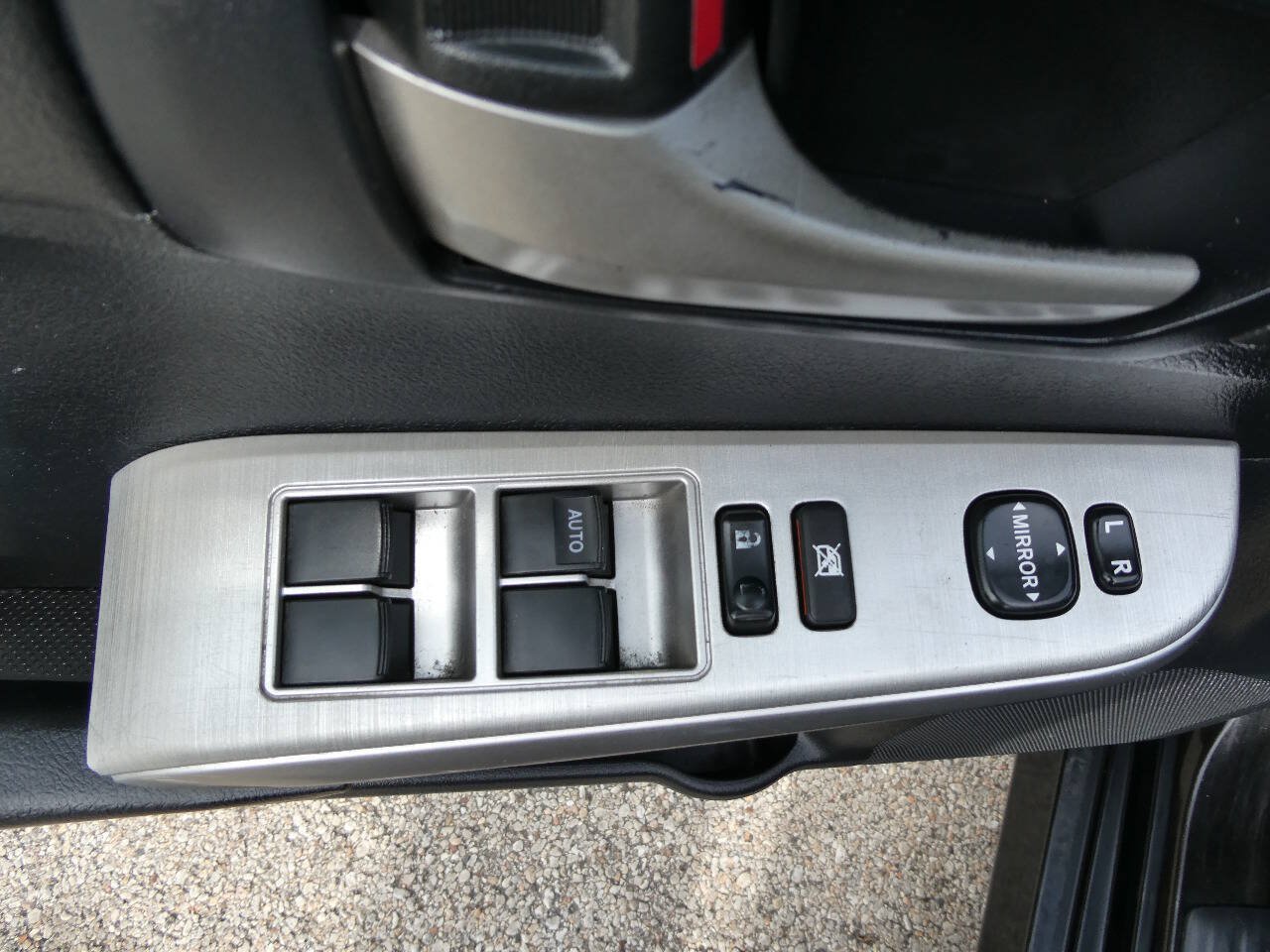 Used 2012 Toyota Camry SE FWD image 22