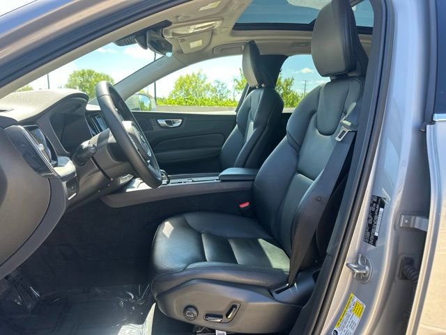 Certified 2023 Volvo XC60 B5 Core AWD/4WD image 16