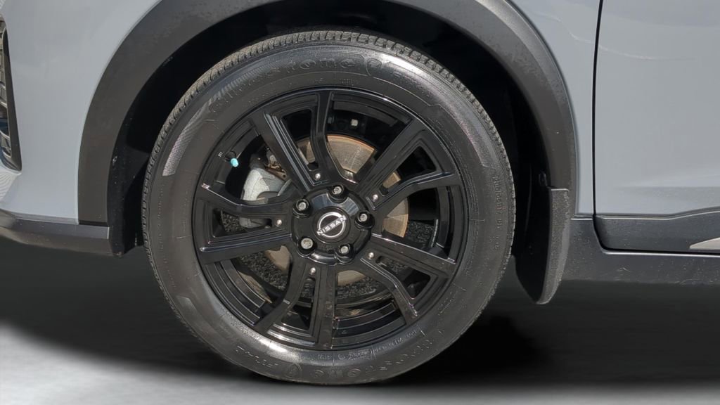 Certified 2023 Nissan Kicks SR image 10