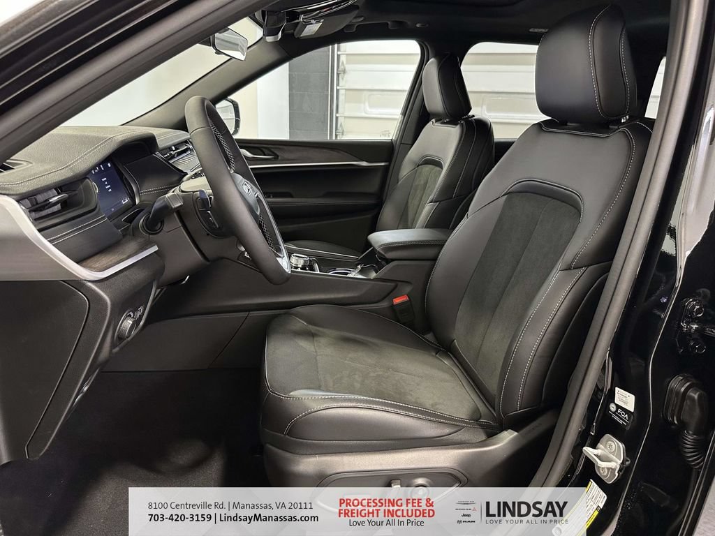 New 2026 Jeep Grand Cherokee Altitude AWD/4WD image 19