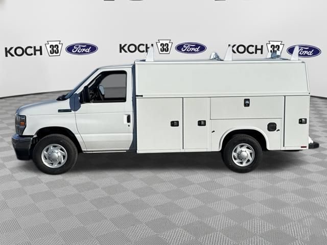 New 2026 Ford E-350 and Econoline 350 Super Duty w/ Power Equipment Group RWD image 4