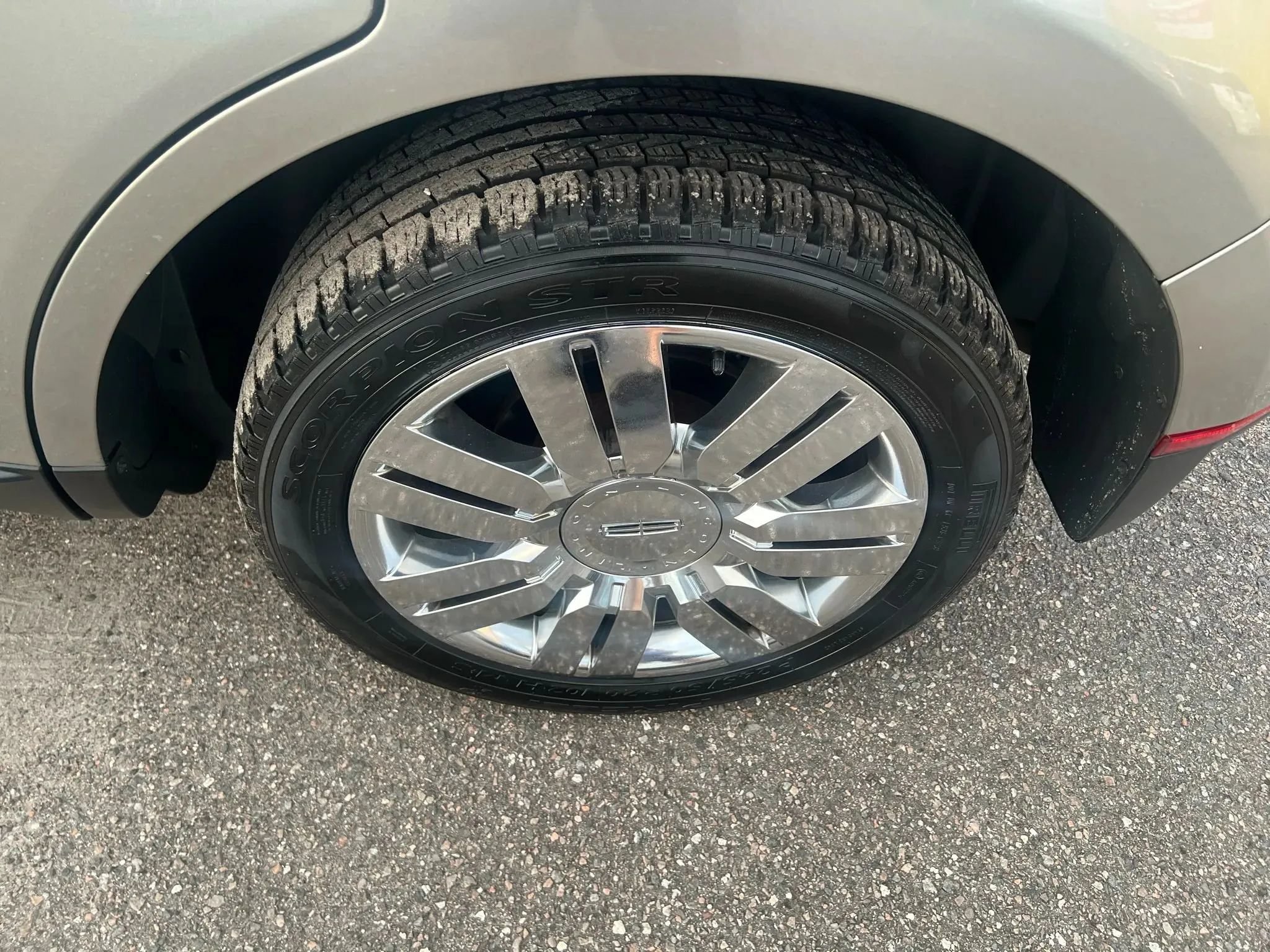 Used 2008 Lincoln MKX 2WD image 16