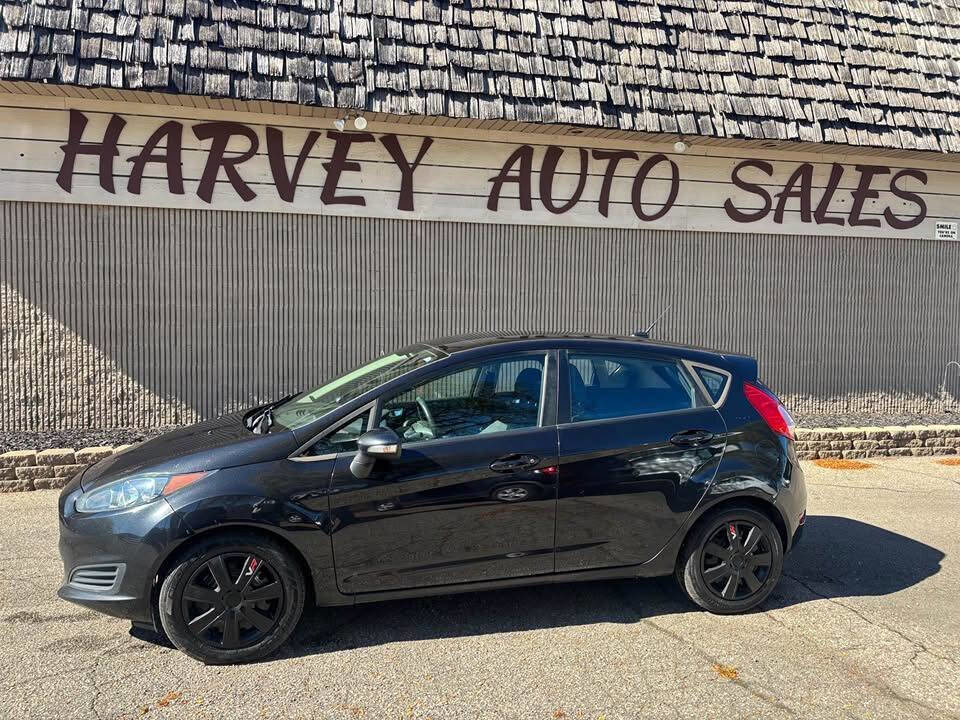 Used 2014 Ford Fiesta SE image 2