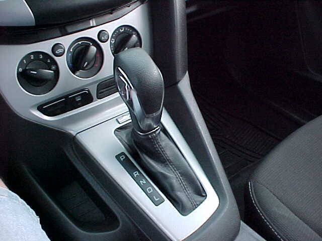 Used 2013 Ford Focus SE w/ Interior Protection Pkg FWD image 23