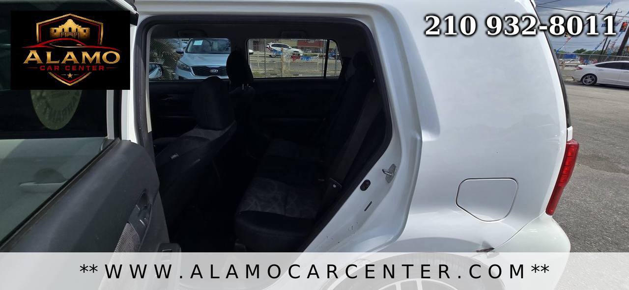 Used 2014 Scion xB FWD image 25