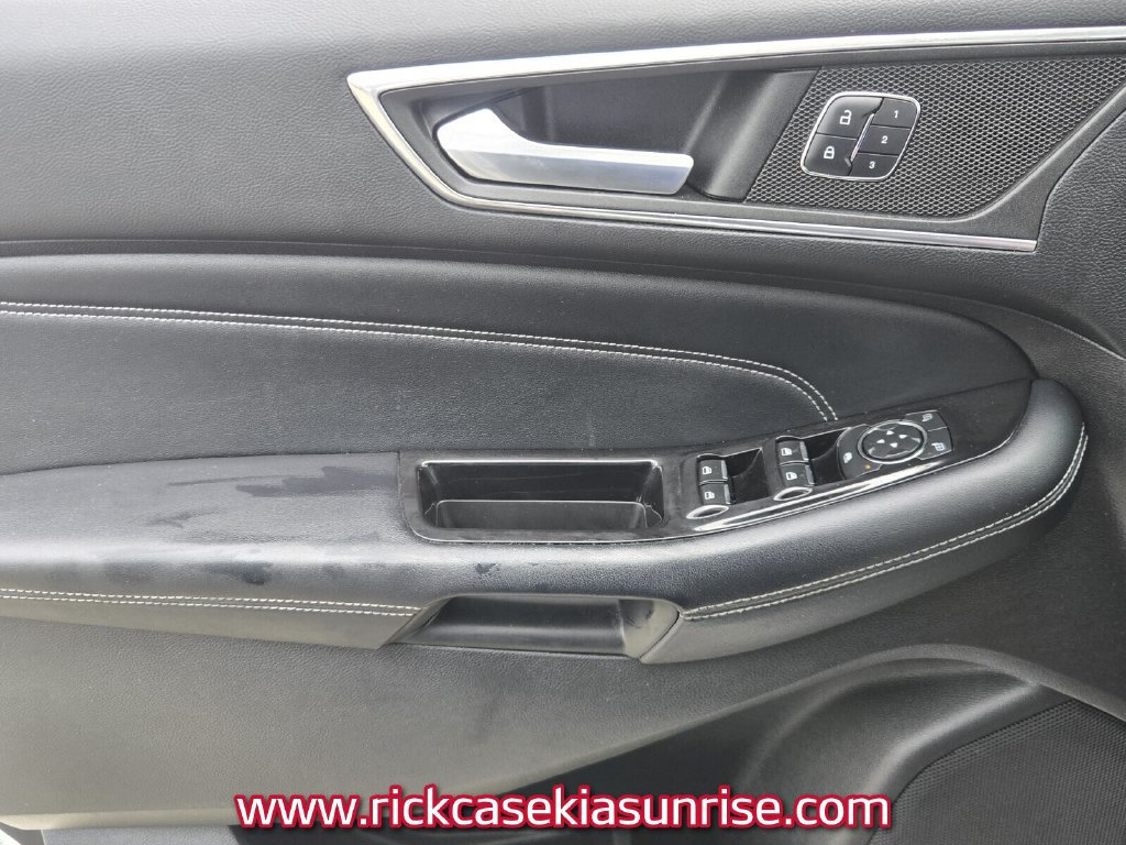 Used 2016 Ford Edge Titanium w/ Equipment Group 302A FWD image 31