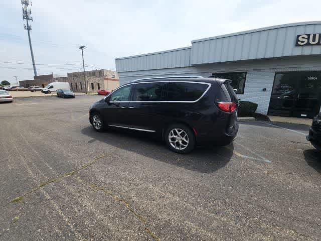 Certified 2019 Chrysler Pacifica Limited w/ Advanced Safetytec Group FWD image 17