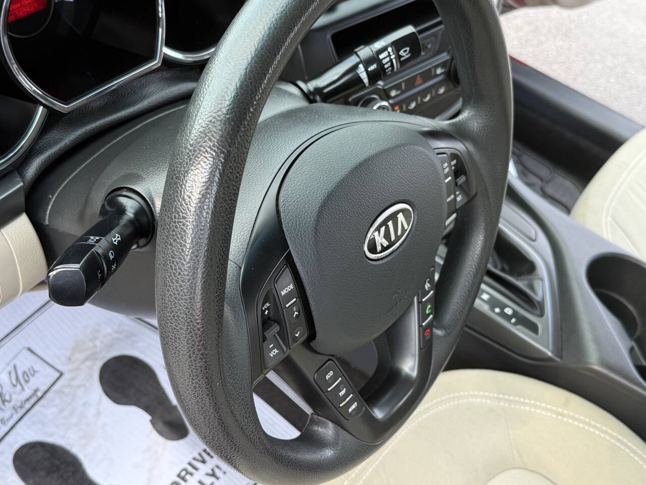 Used 2011 Kia Optima LX FWD image 9