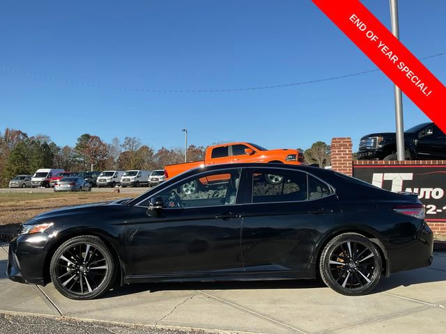 Used 2019 Toyota Camry XSE image 4