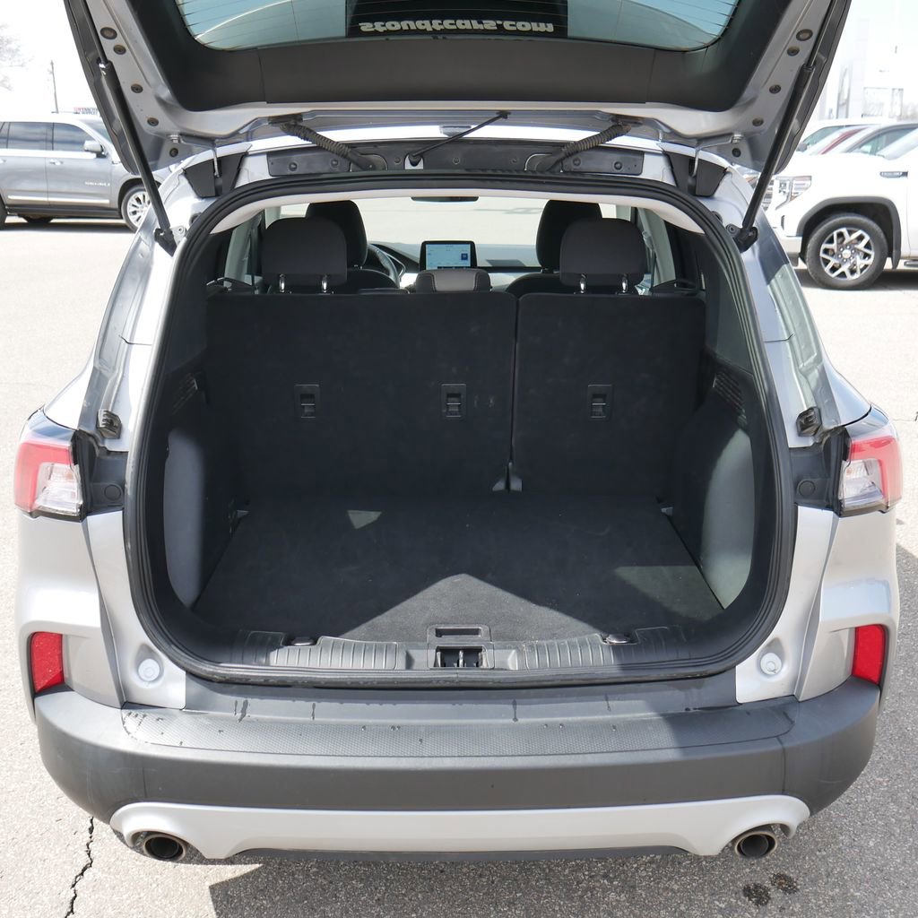Used 2021 Ford Escape SE w/ Cold Weather Package AWD/4WD image 17