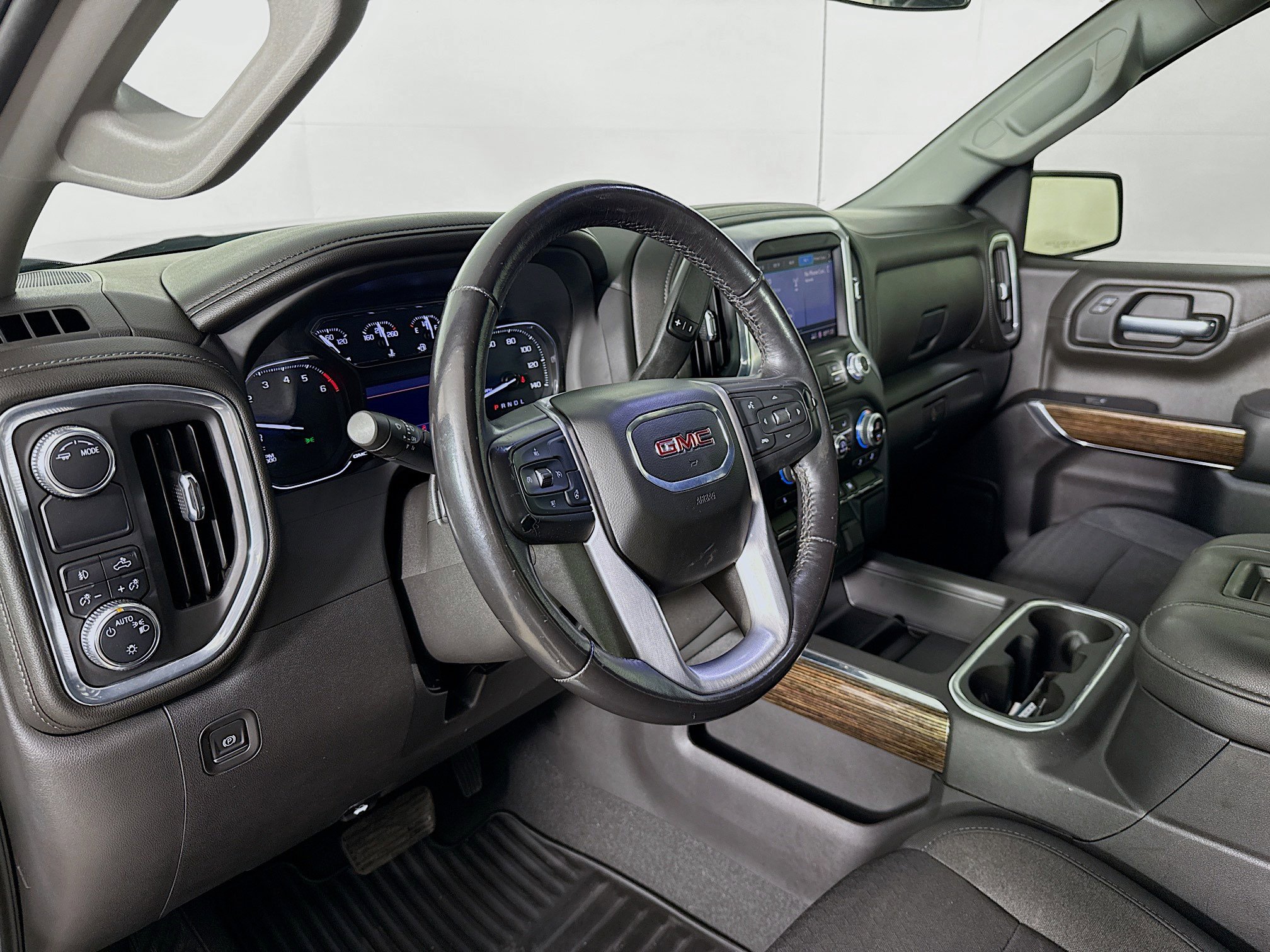 Used 2022 GMC Sierra 1500 Elevation RWD image 8