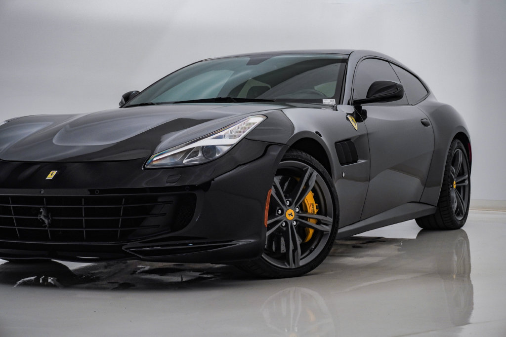 Used 2018 Ferrari GTC4Lusso AWD/4WD image 2