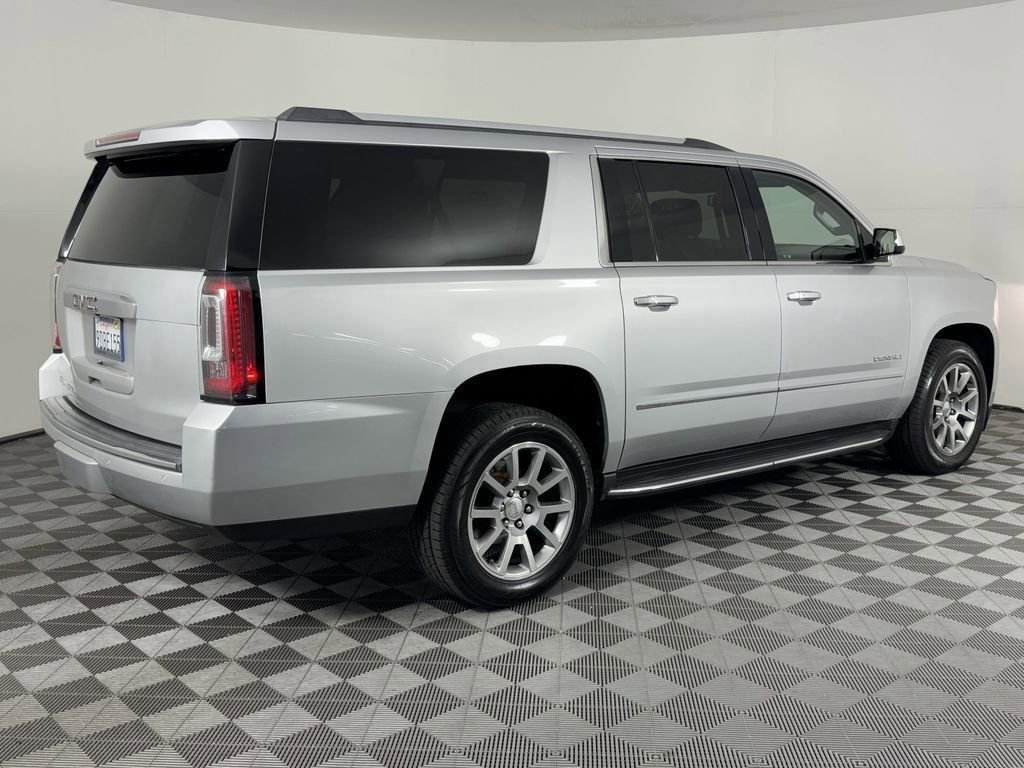 Used 2020 GMC Yukon XL Denali image 4