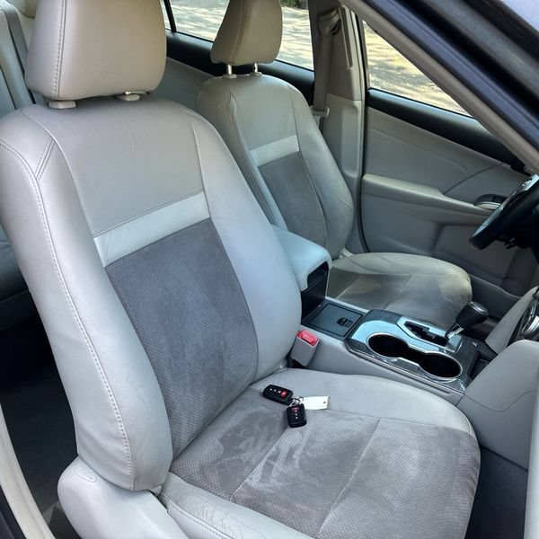 Used 2014 Toyota Camry XLE w/ Leather Package FWD image 22