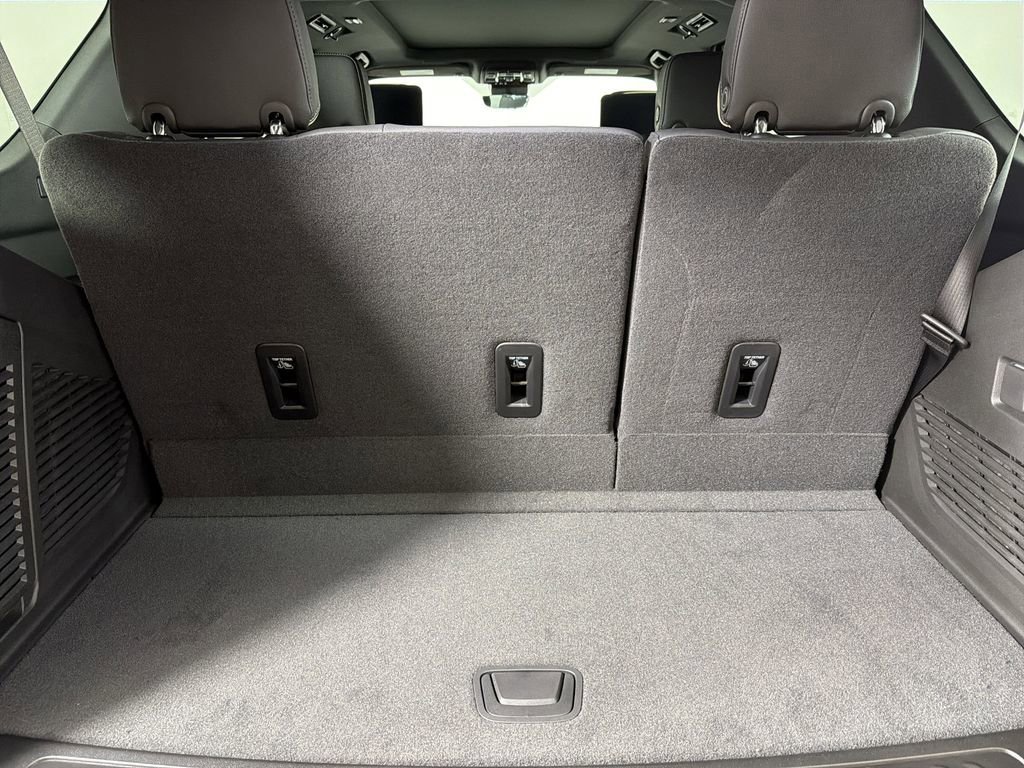 New 2026 GMC Yukon Elevation w/ Elevation Premium Package image 18