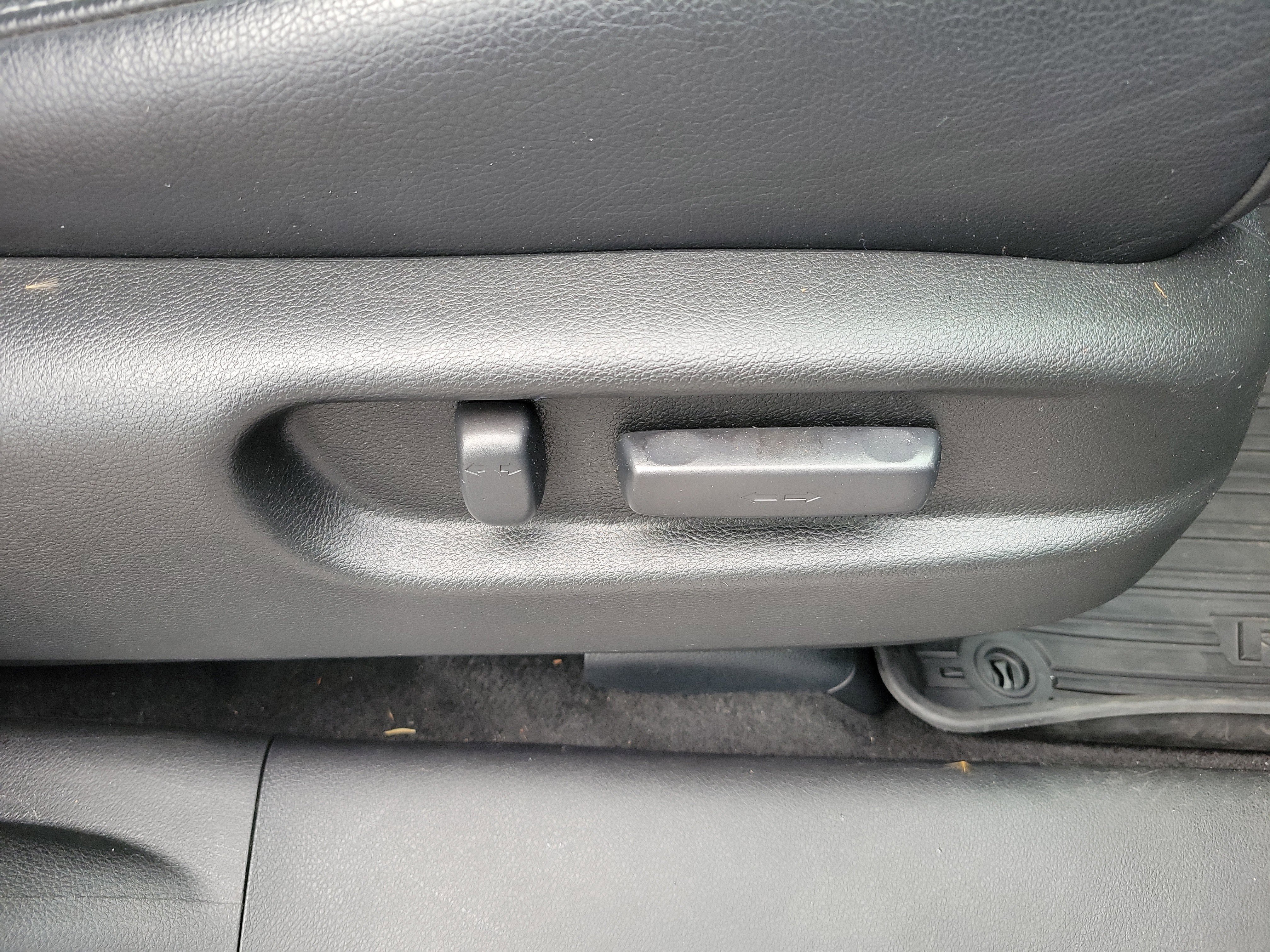 Used 2019 Honda Pilot Touring image 8