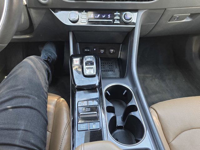 Used 2021 Hyundai Sonata Limited w/ Preferred Accessory Package FWD image 8