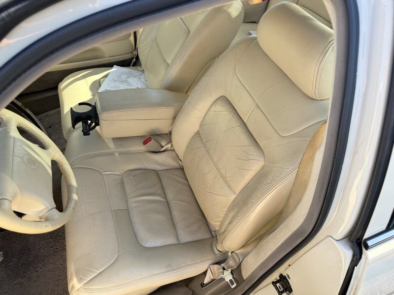Used 1997 Cadillac De Ville Sedan FWD image 10
