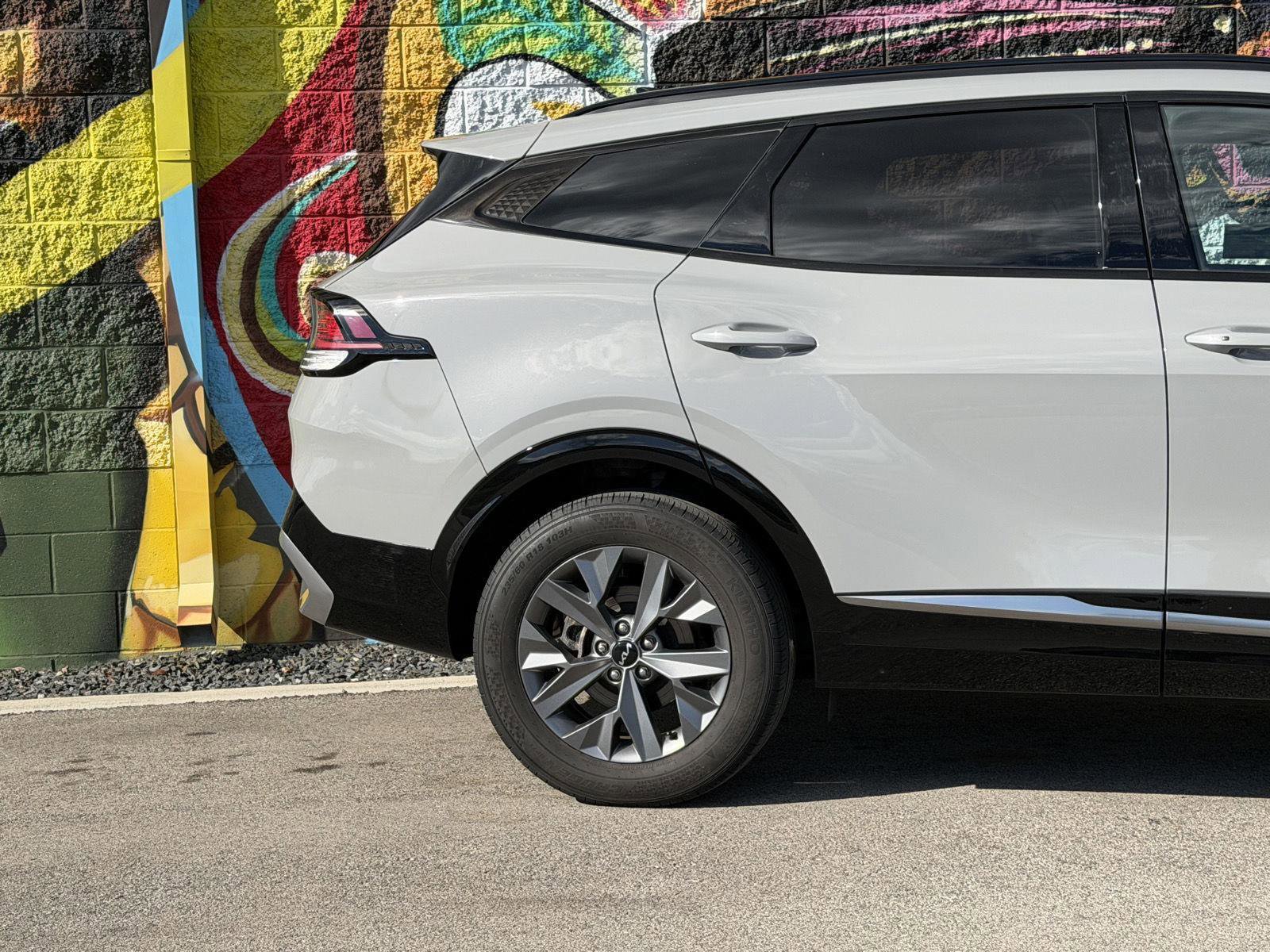 Used 2023 Kia Sportage SX image 14