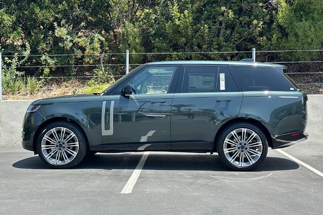 New 2026 Land Rover Range Rover SE AWD/4WD image 2