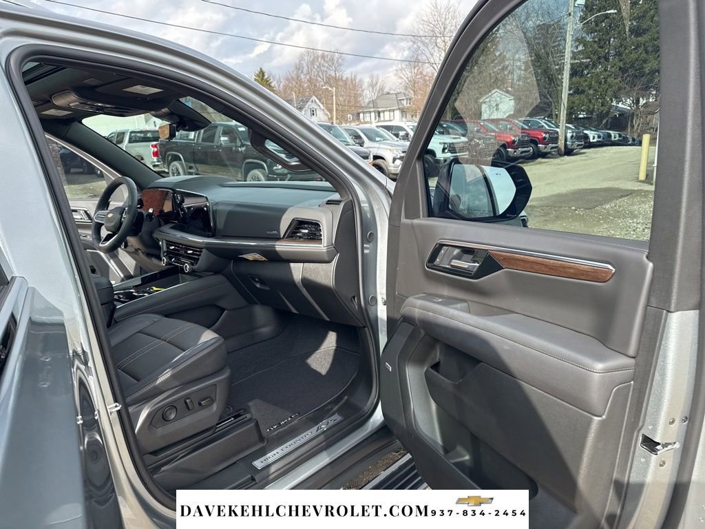 Used 2025 Chevrolet Tahoe High Country image 27