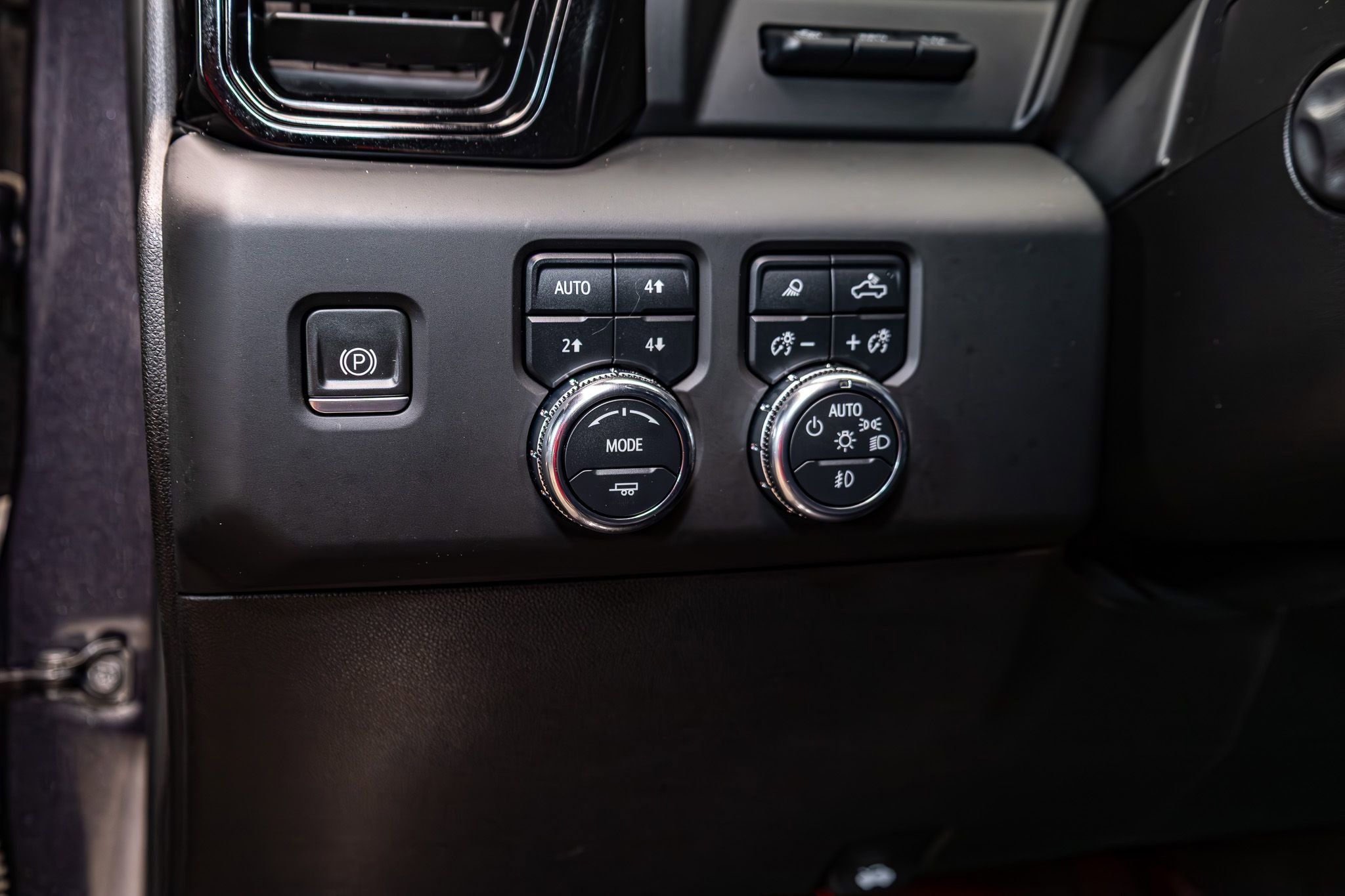 Used 2023 GMC Sierra 1500 AT4 w/ AT4 Premium Package image 16