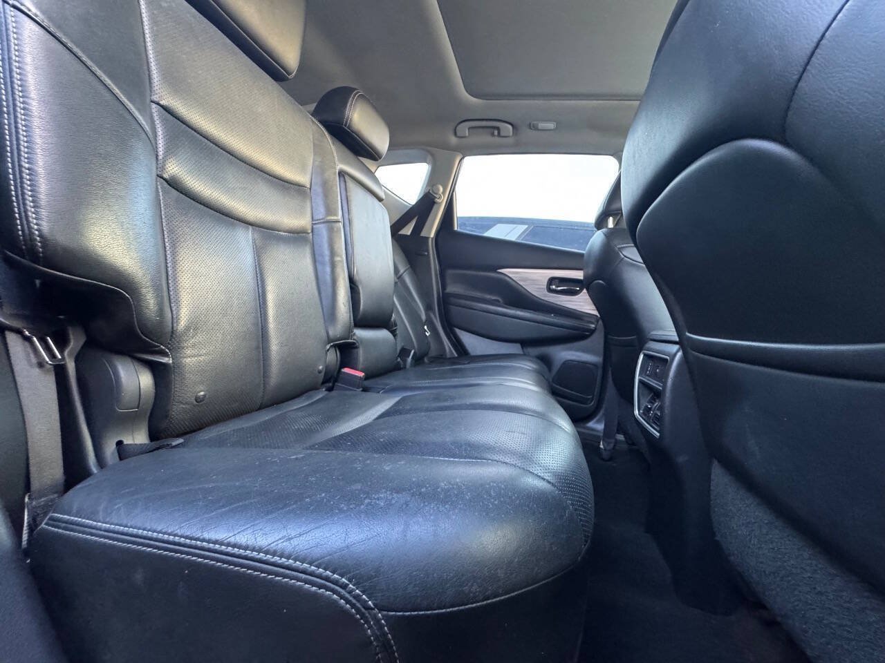 Used 2015 Nissan Murano Platinum w/ Platinum Technology Package FWD image 17