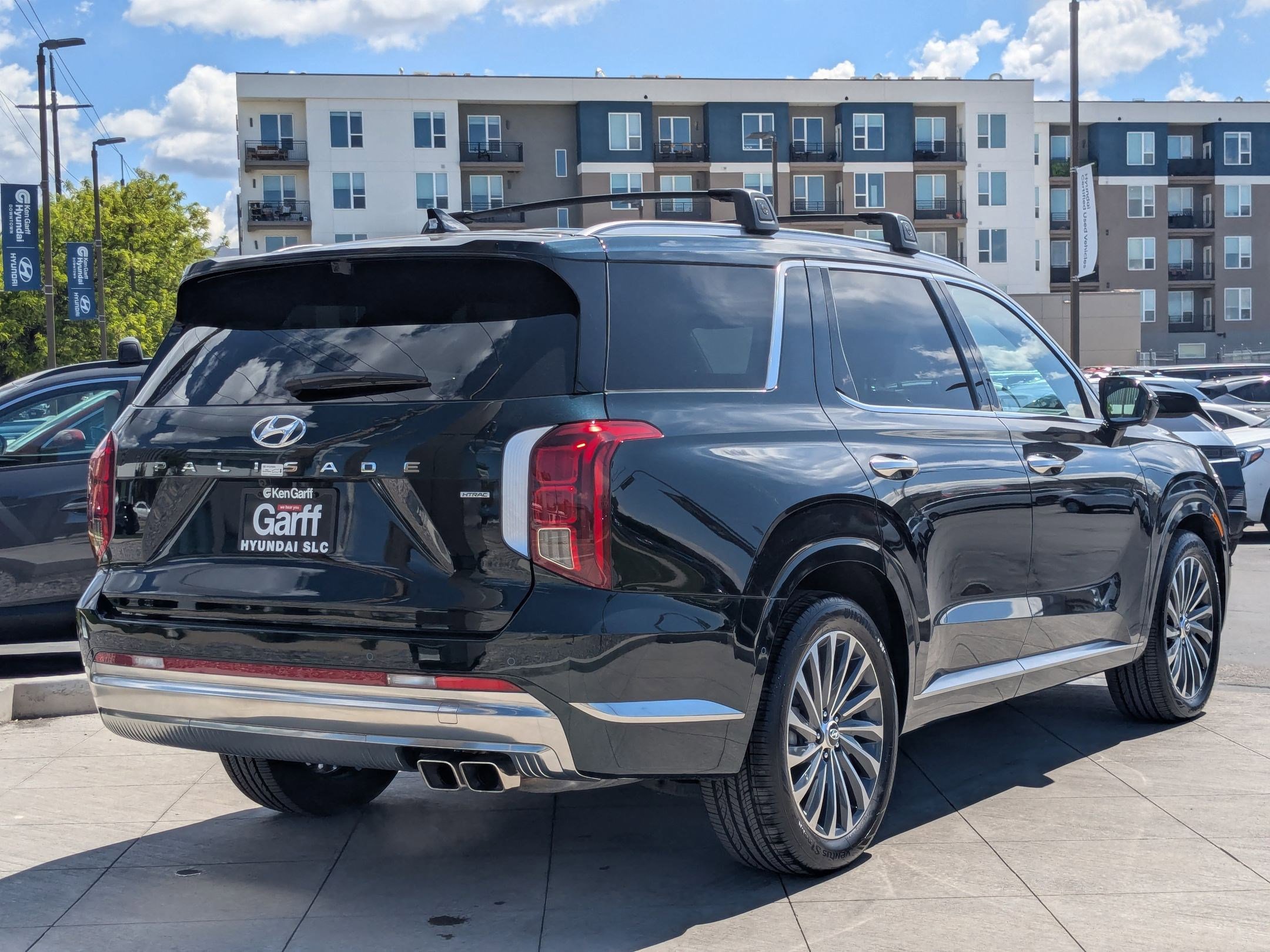 Used 2025 Hyundai Palisade Calligraphy AWD/4WD image 4
