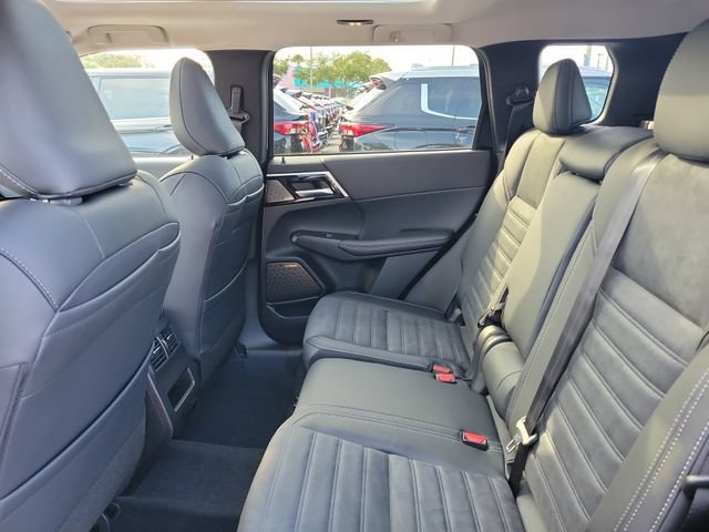 New 2026 Mitsubishi Outlander SE FWD image 14