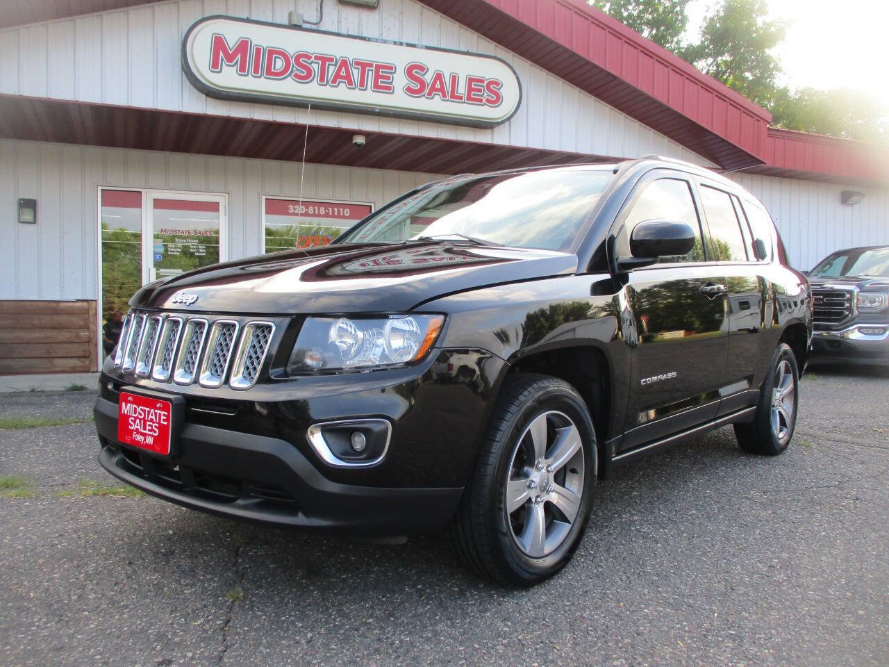 Used 2017 Jeep Compass High Altitude image 1