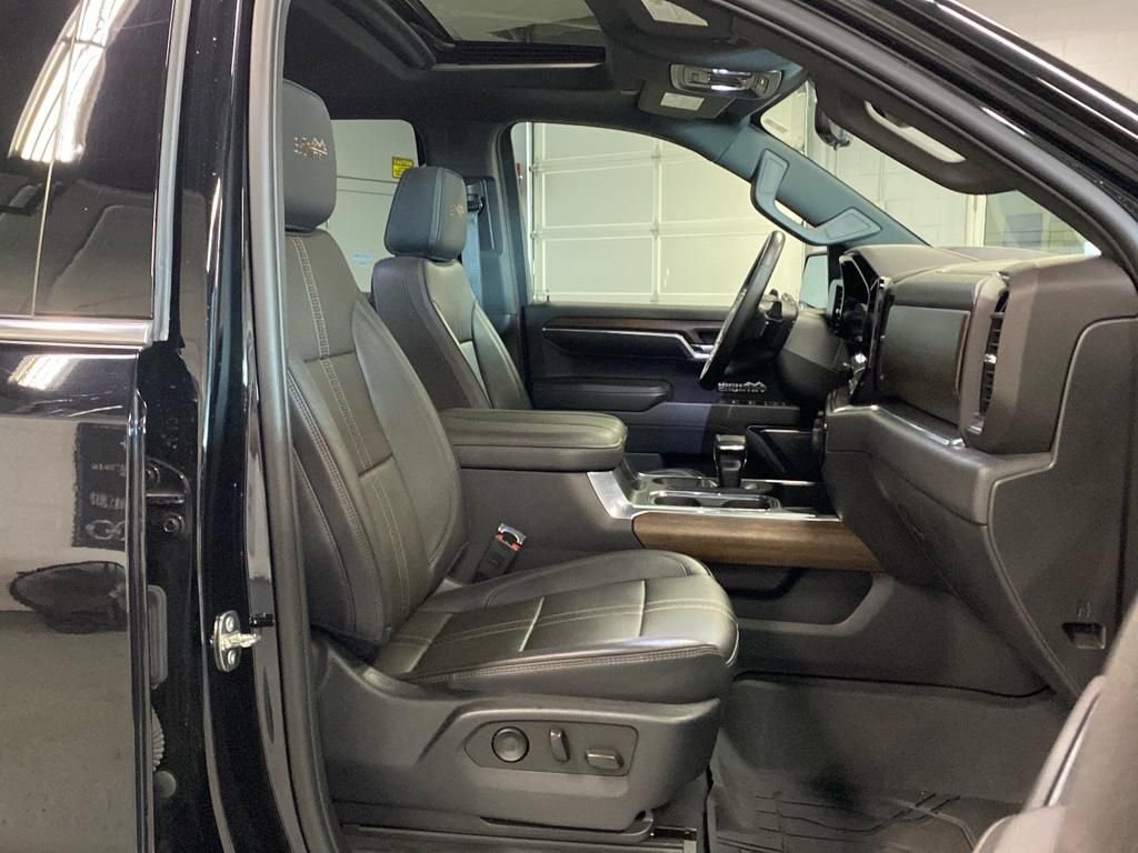 Used 2023 Chevrolet Silverado 1500 High Country w/ High Country Premium Package image 19