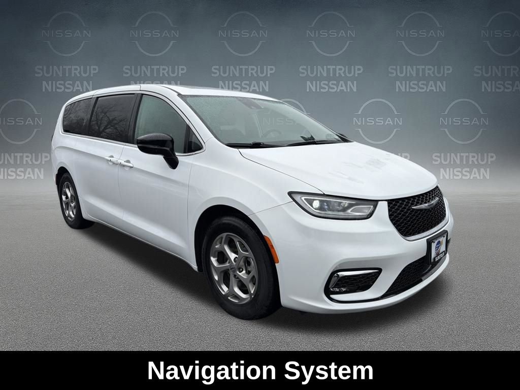 Used 2024 Chrysler Pacifica Limited image 9