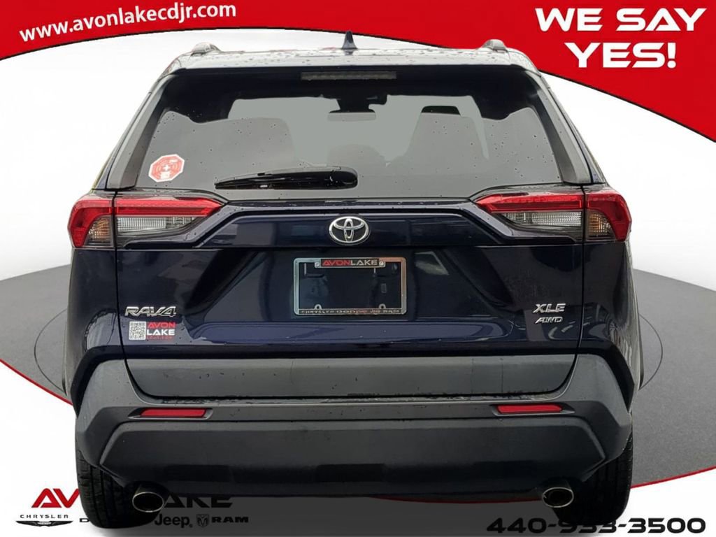 Used 2021 Toyota RAV4 XLE image 5