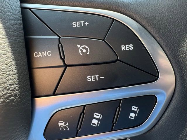 New 2026 Chrysler Pacifica Select AWD/4WD image 14