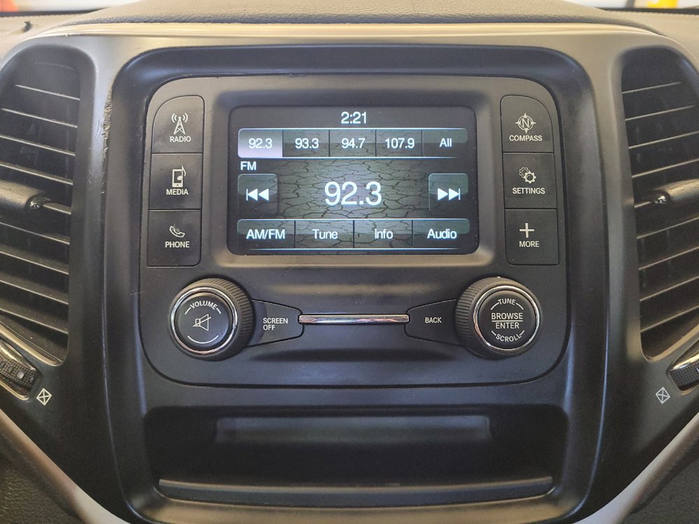 Used 2014 Jeep Cherokee Sport FWD image 25