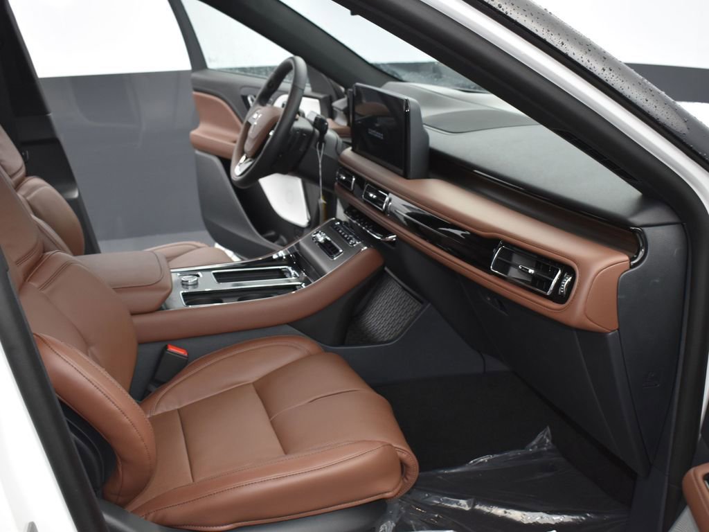 New 2025 Lincoln Aviator Reserve w/ Equipment Group 201A image 16